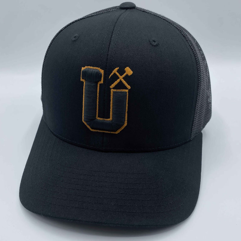 UPTOP // MONTANA TECH SOLO RETRO TRUCKER HAT
